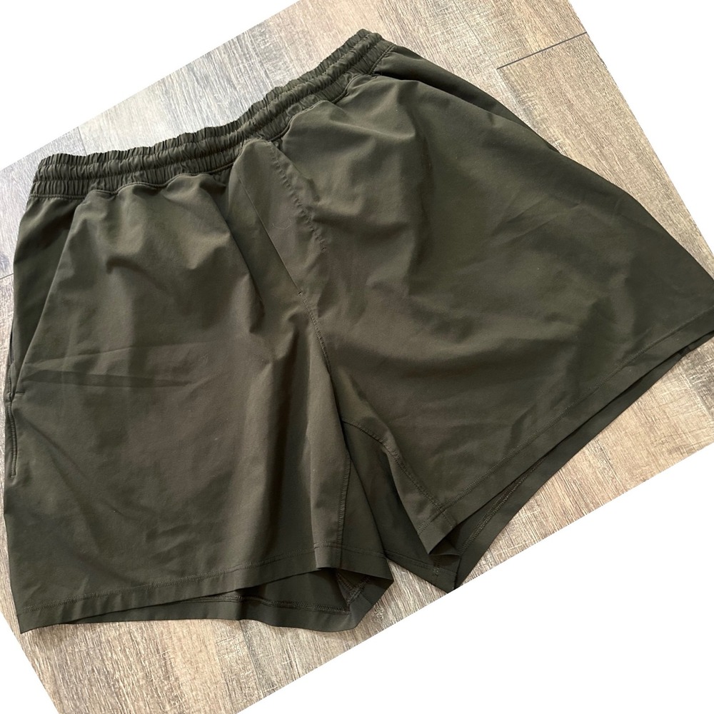 Lululemon Pace Breaker Mens Shorts Dark Olive Green Athletic 30" Waist 5" Inseam